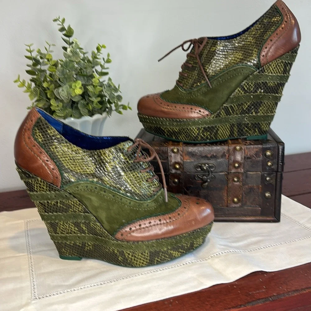 POETIC LICENSE Wild Safari wingtip wedges
EU Size 39 (8.5) New No Box - Picture 1 of 13